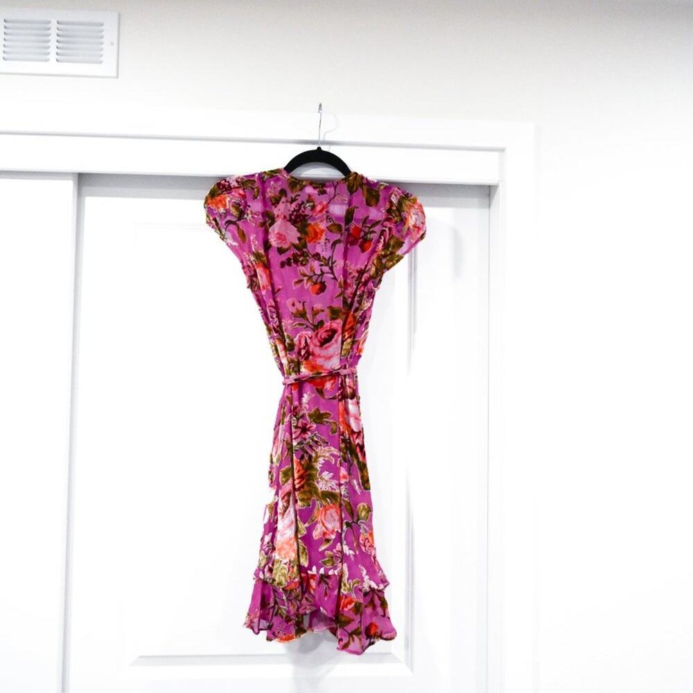 Introvertie Vienna Alice Mini Lady Rose Wrap Dress in Size Medium NWT - Picture 11 of 11
